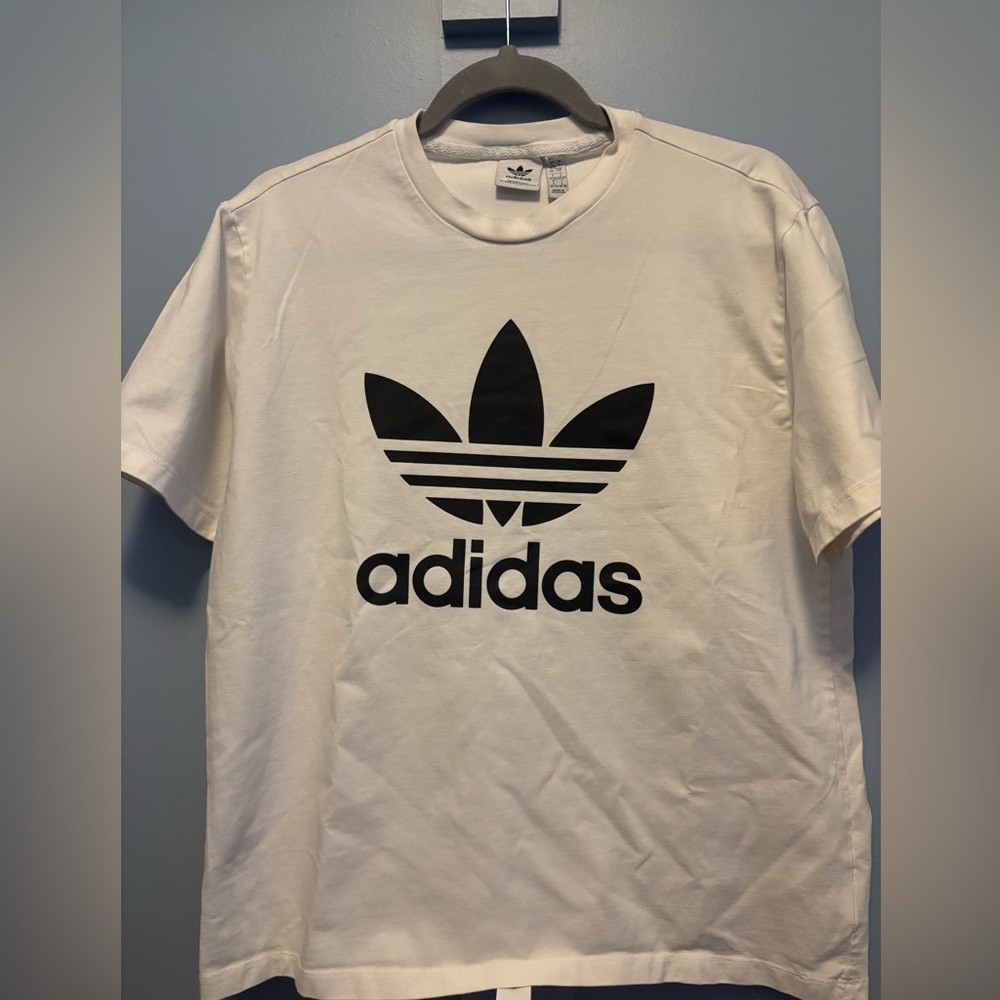 Adidas t-shirt. Women large